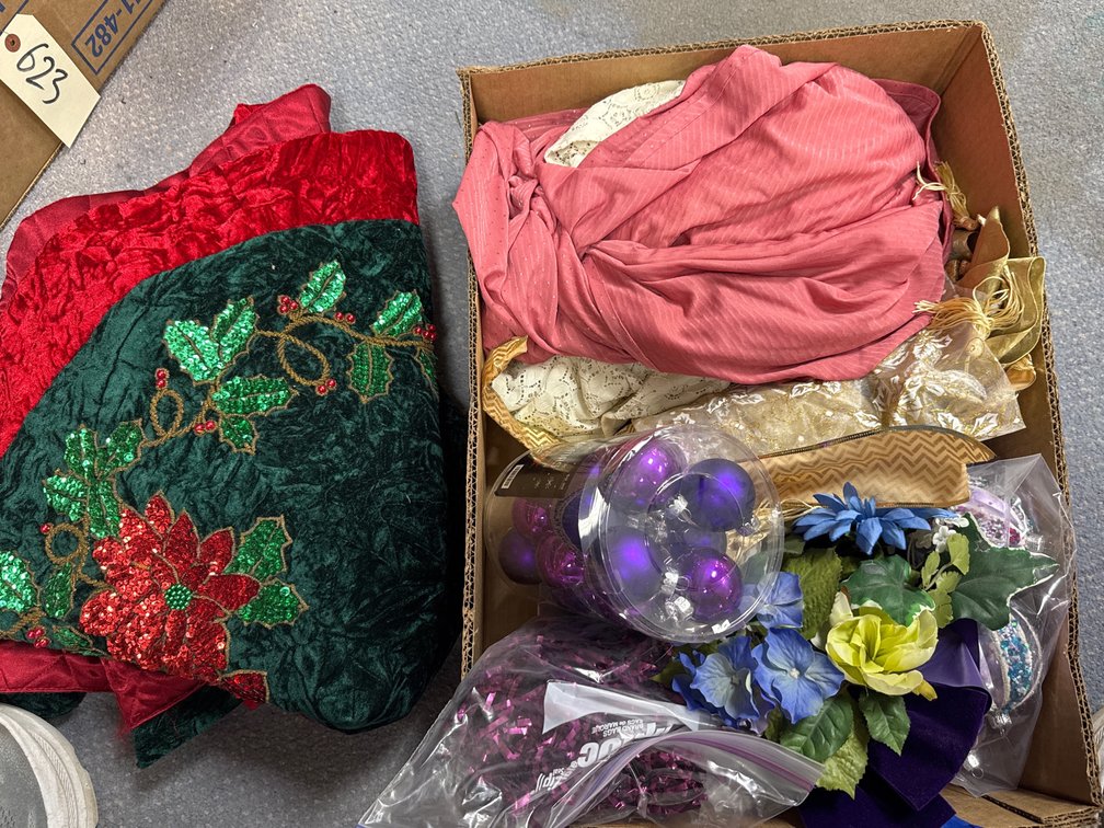 Assorted Ornaments & Holiday Decor