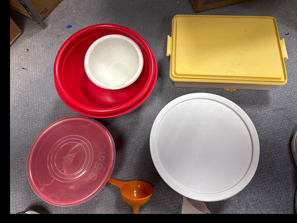 Tupperware Cake Storage & Plastic Food Storage