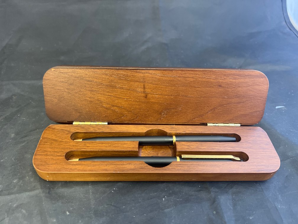 Deluxe 2-Pen Set in Wooden Case
