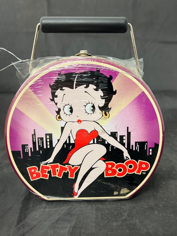 Sealed Betty Boop Lunch Tin