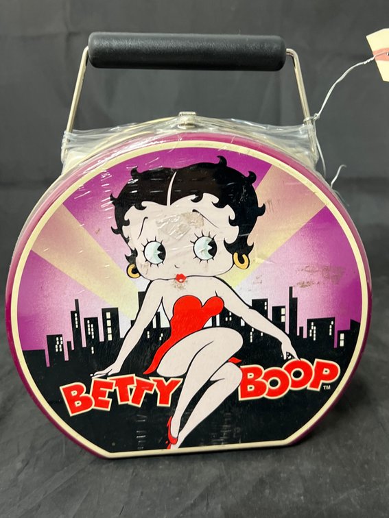 Sealed Betty Boop Lunch Tin