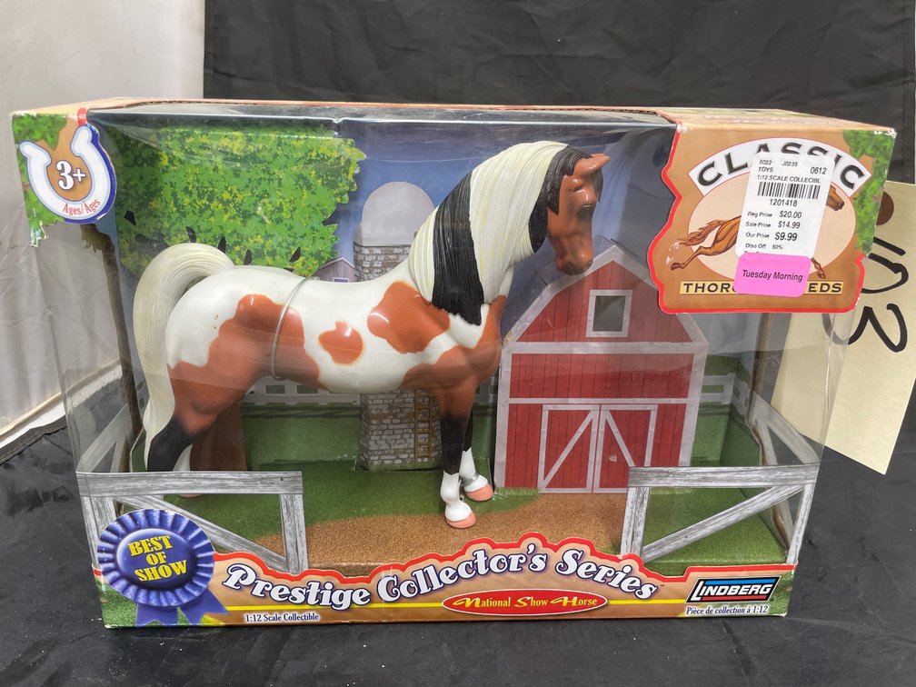 Lindbergh National Show Horse 1:12 Scale Collectible Horse in box