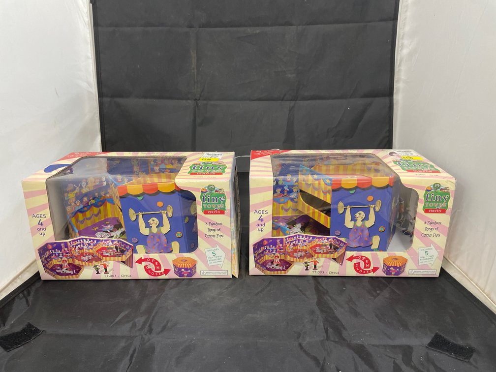 2 Pcs - Tiny Town Circus NIB