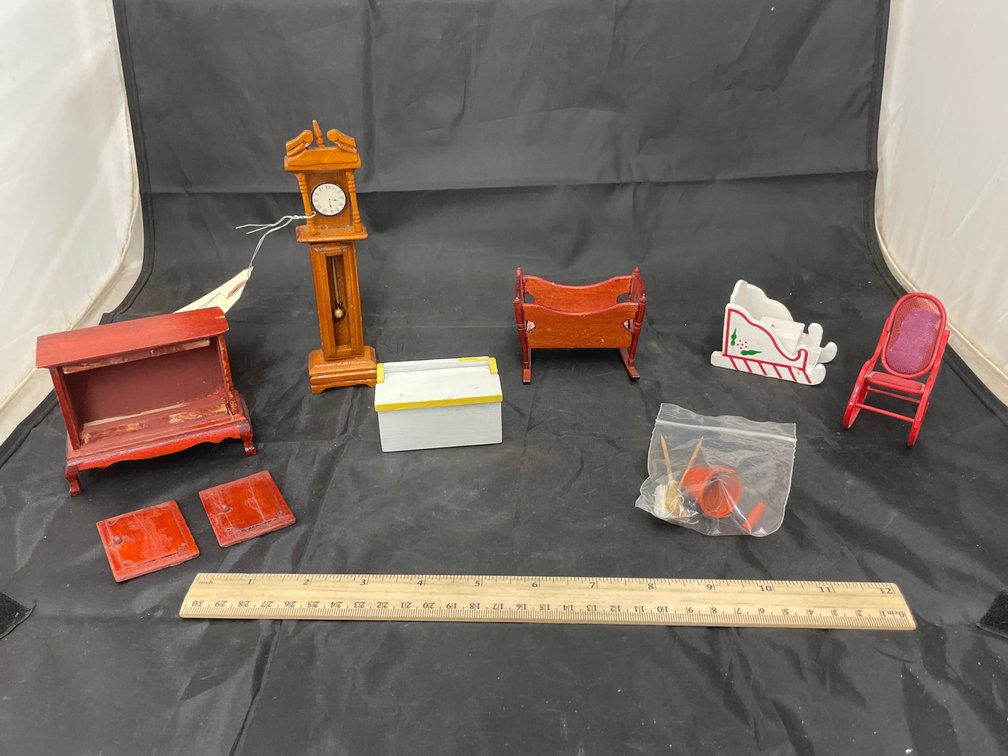 7 Pc s- Miniature Furniture