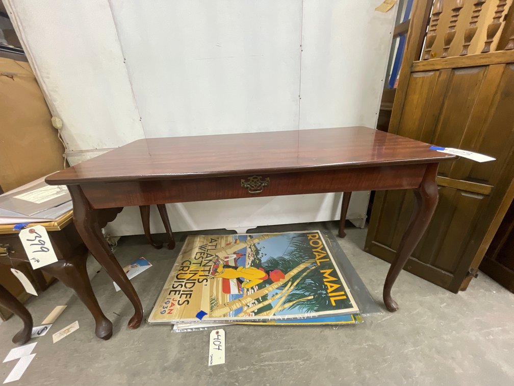 Table 48"L x 24"W x 28"H