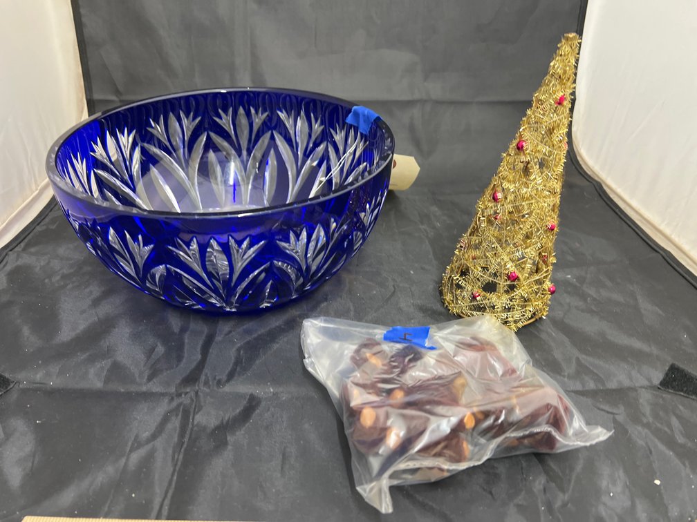 3 Pcs - Cobalt Cut to Clear Bowl - Mini Teddy Bears & Gold