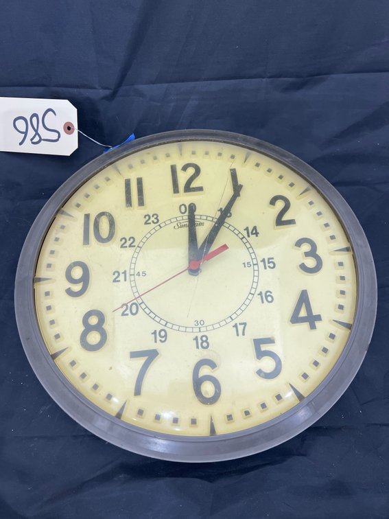 Sunbeam Wall Clock 13"Dia - Battery Op