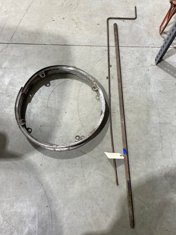 Rock Bar - Steel Crank Handle - Tractor Rim 22"Dia