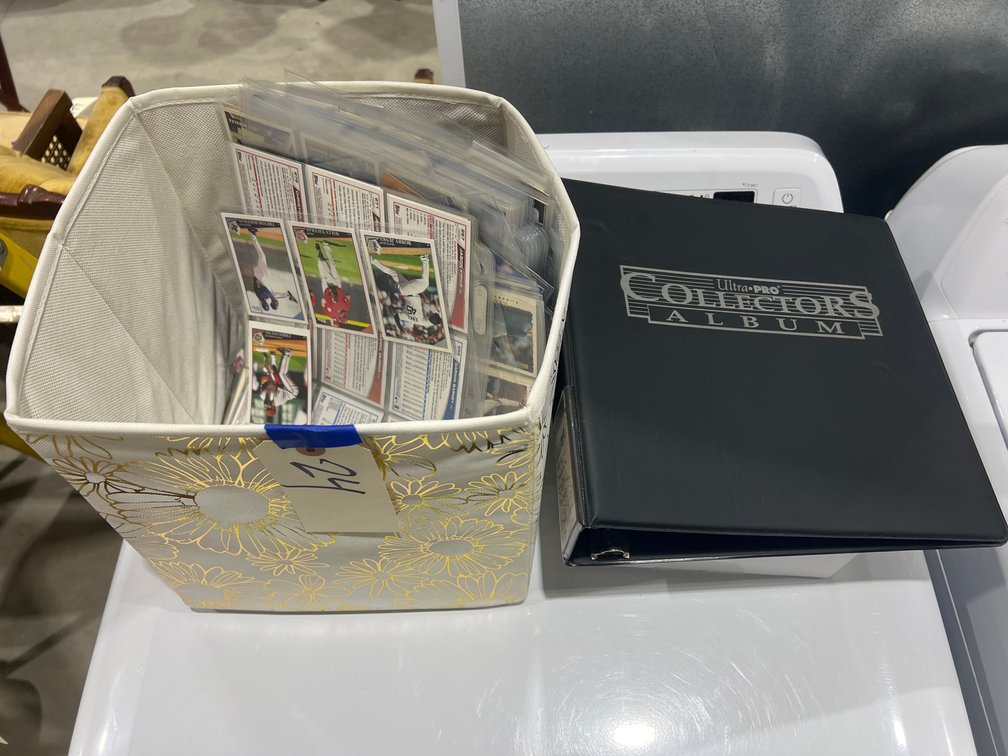Baseball Cards in 3-Ring Binder & Sleeves