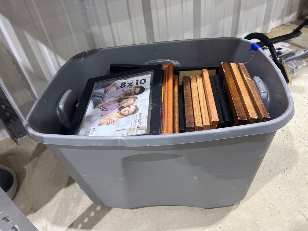 Picture Frames in Tote