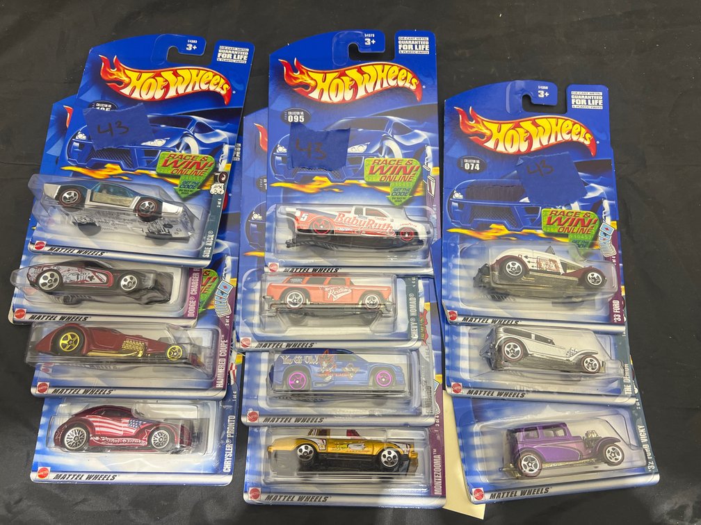 11 Pcs - Hot Wheels Cars in Pkg