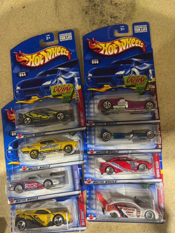8 Pcs - Hot Wheels Cars in Pkg