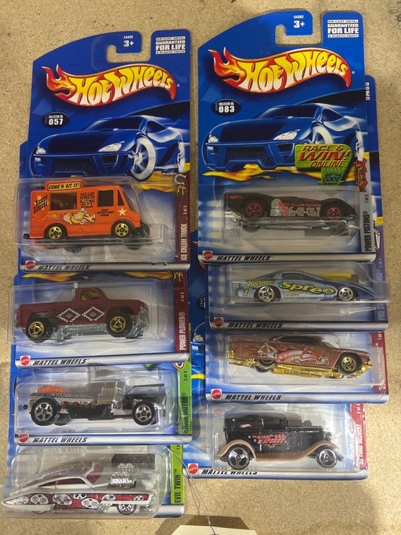 8 Pcs - Hot Wheels Cars in Pkg