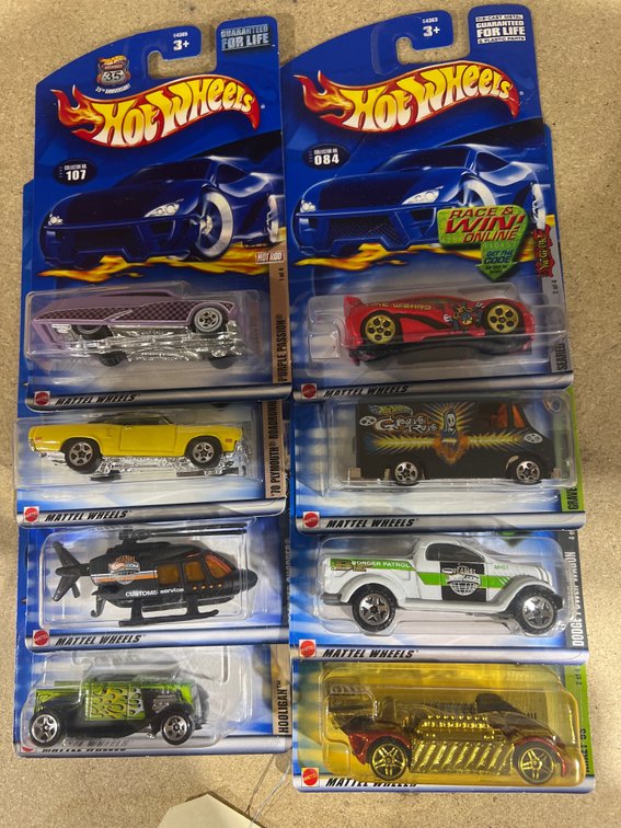 8 Pcs - Hot Wheels Cars in Pkg