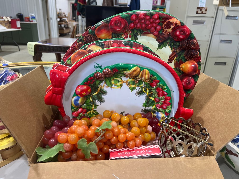 Christmas Plastic Plates & Serving Trays & Fake Grapes