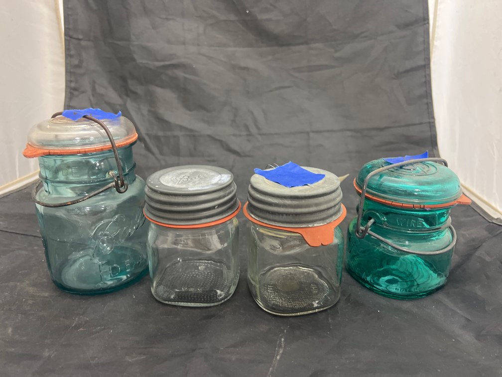 4 Pcs - Mason Jars w/Lids