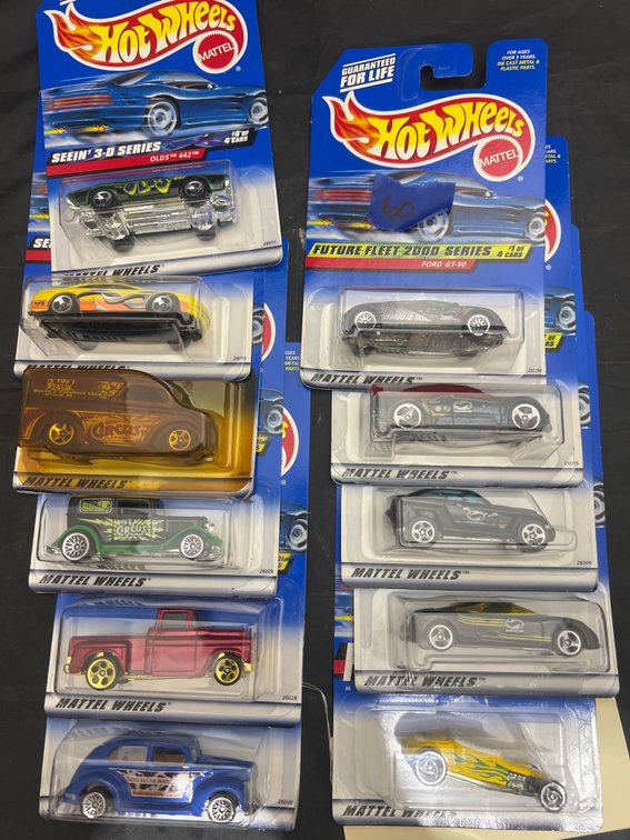 11 Pcs - Hot Wheels Cars in Pkg