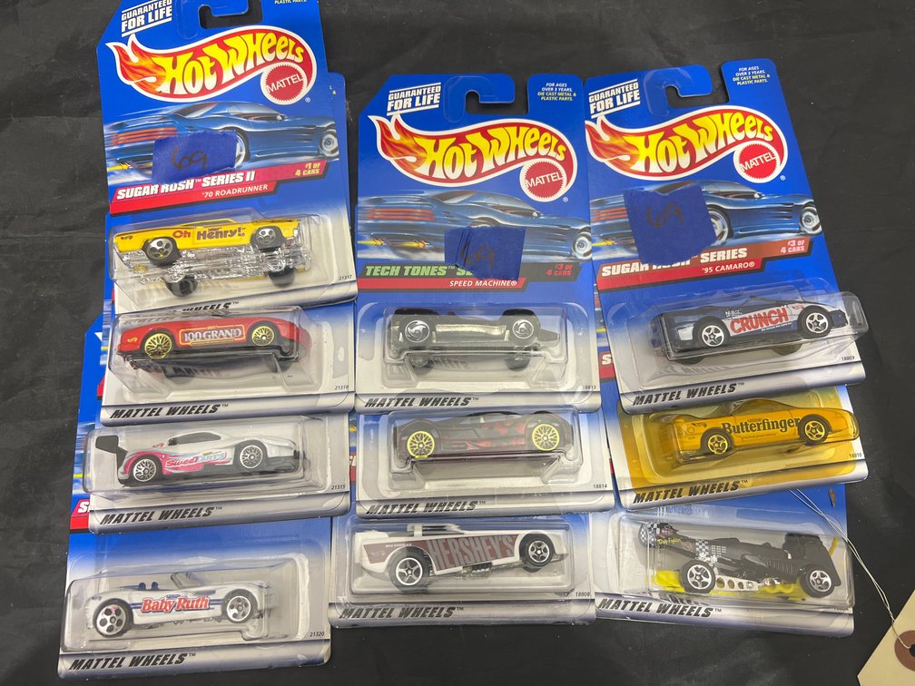 10 Pcs - Hot Wheels Cars NIP