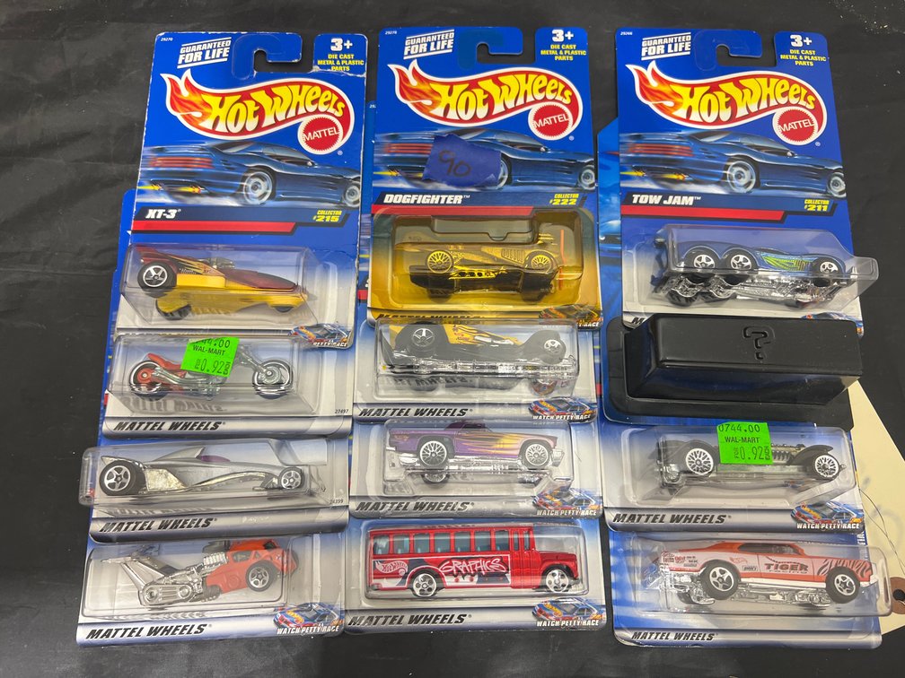 12 Pcs Hot Wheels Cars NIP