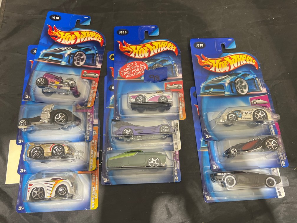 10 Pcs - Hot Wheels Cars NIP