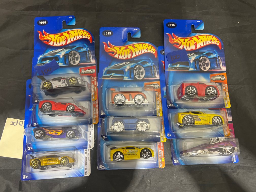 10 Pcs - Hot Wheels Cars NIP