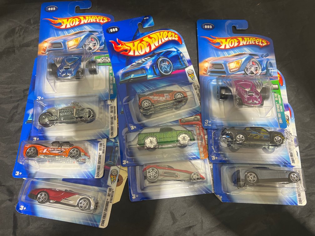 10 Pcs - Hot Wheels Cars NIP