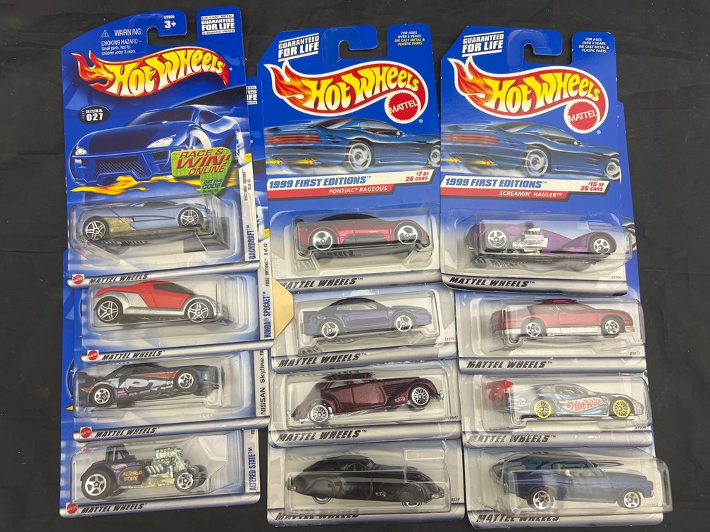 12 Pcs - Hot Wheels Cars NIP