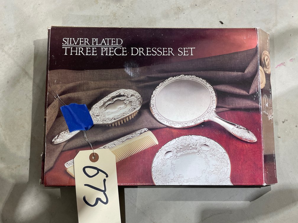 Silver Plated 3 Pc Dresser Set