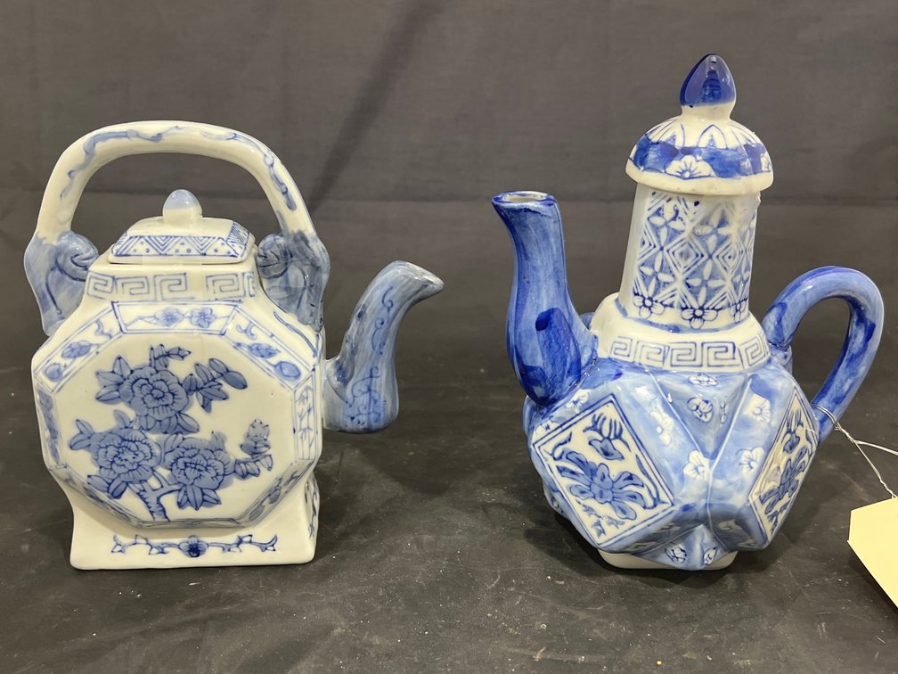2 Pcs - Oriental Teapots