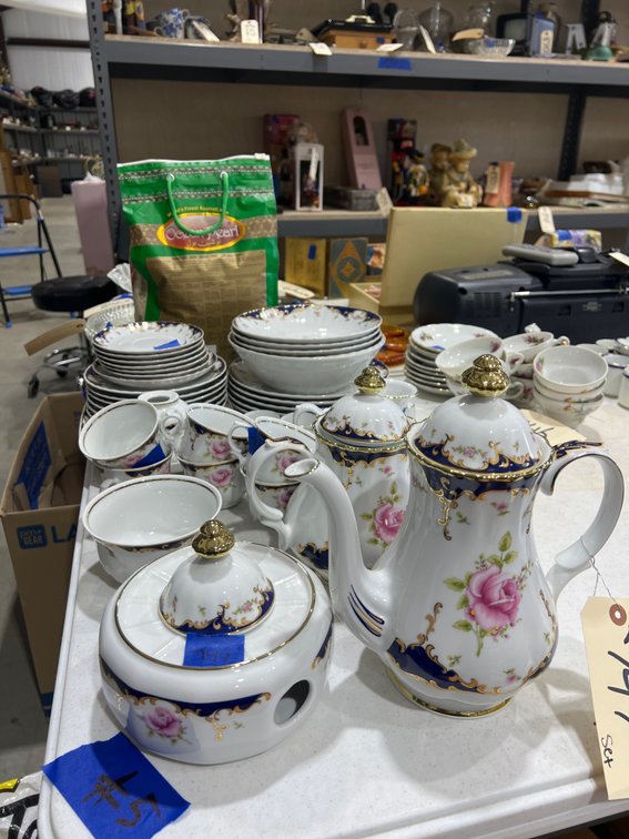 Bavarian Porcelain Dinnerware & Serving Pieces