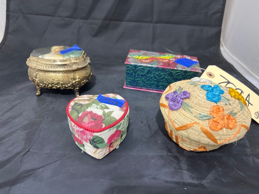 Assorted Fashion Jewelry - Soap - Glass Cat  - Vintage Musical Box