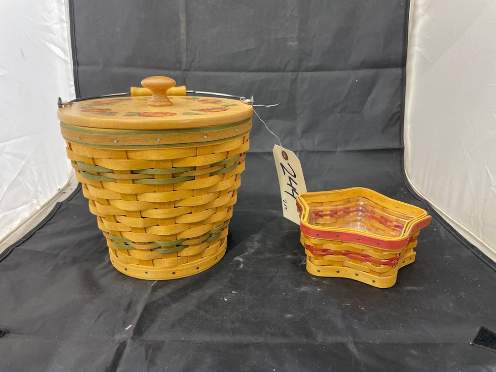 3 Pcs - Longaberger Baskets w/Wooden Lid - Star Shaped