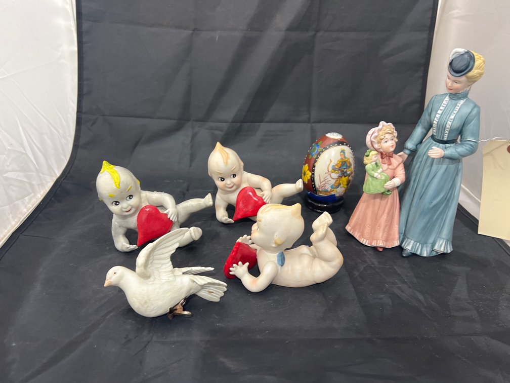 7 Pcs - Baby Figurines & More
