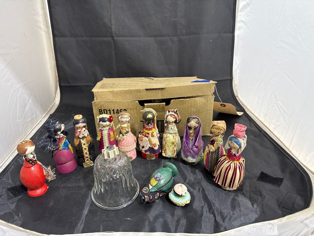 2 Pcs - Oriental Wood Dolls & Candle Votives
