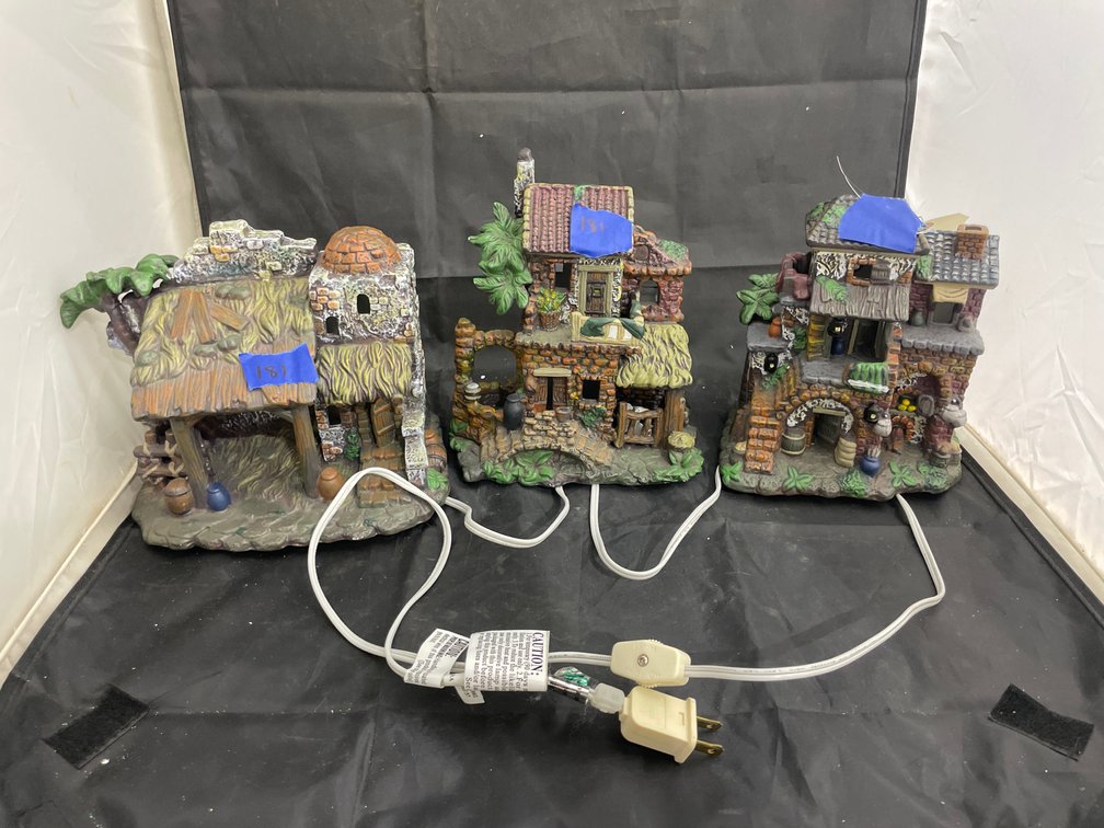 3 Pcs - Christmas Village w/Bulbs