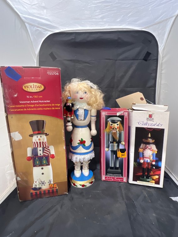 4 Pcs - Assorted Nutcrackers
