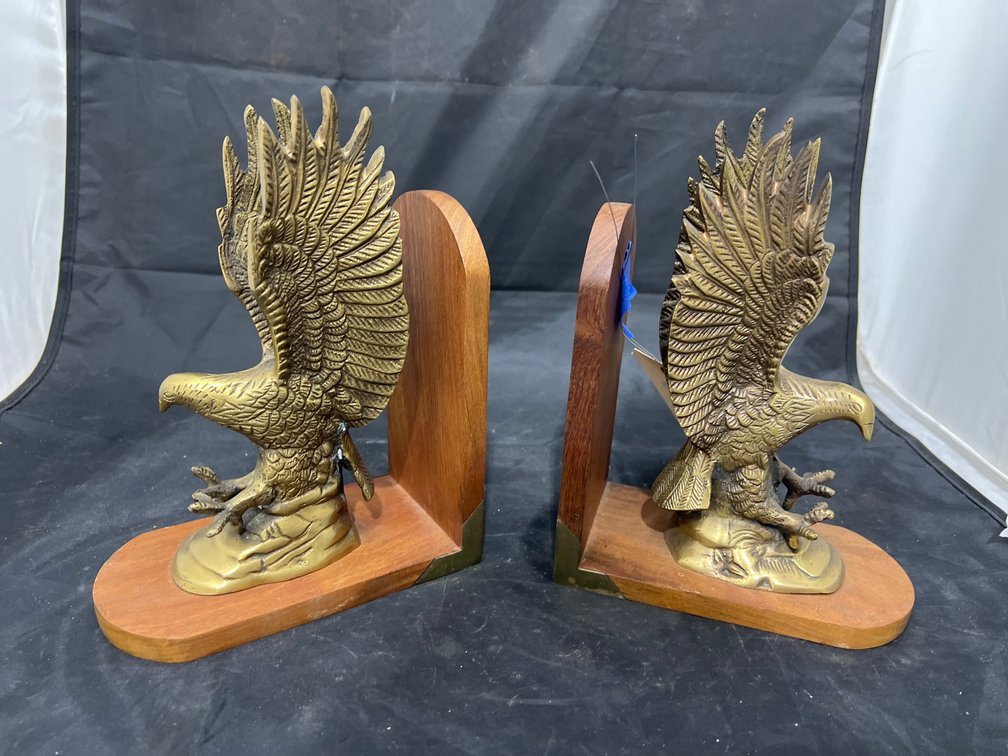 Metal/Wood Eagle Bookends
