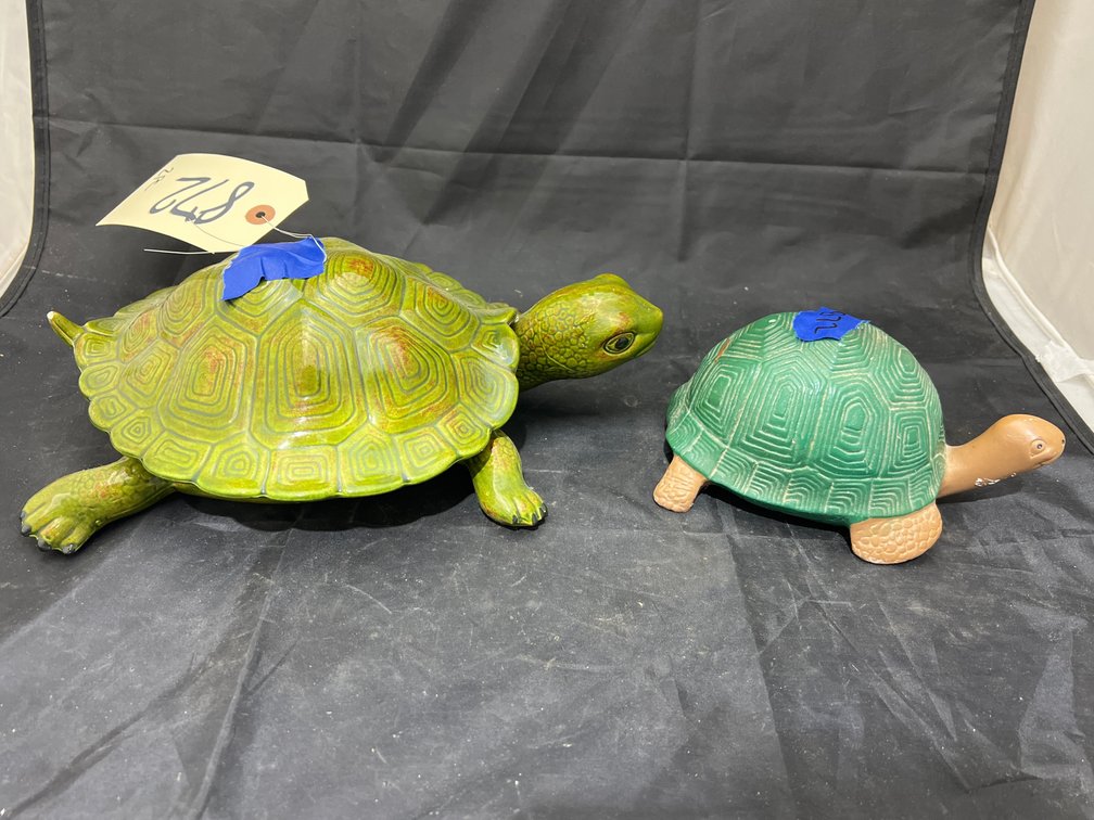 2 Pcs - Turtle Figures