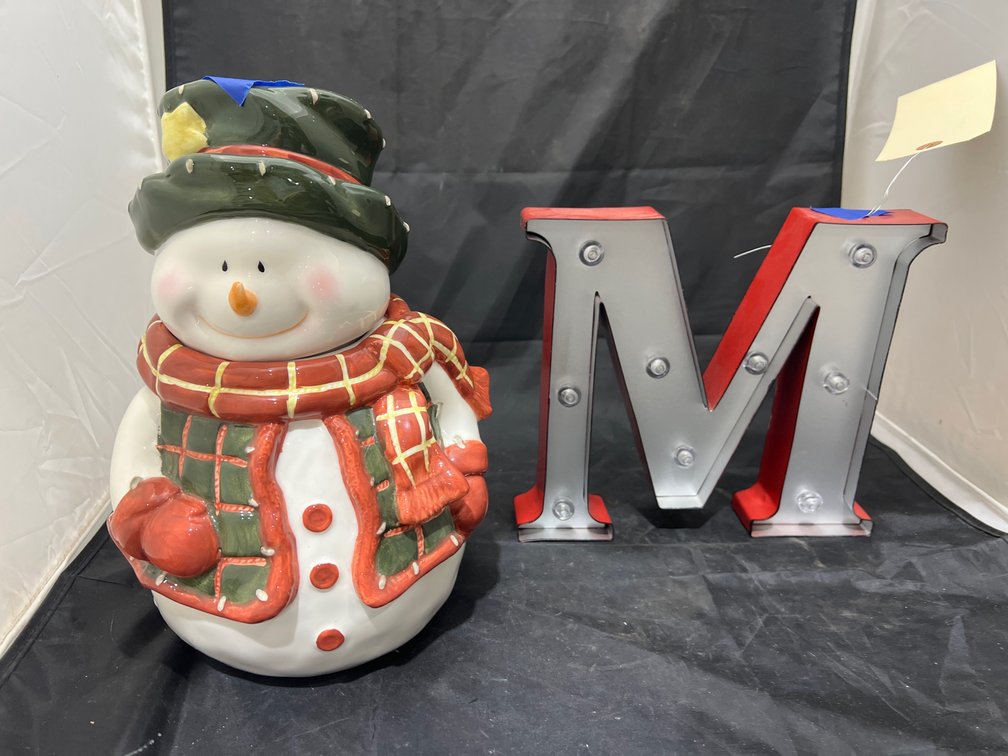 Battery Powered Light Up "M" & Cookie Jar