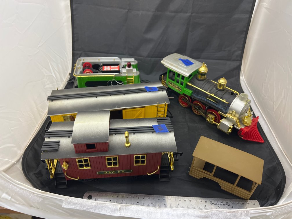 4 Pcs - Train Cars