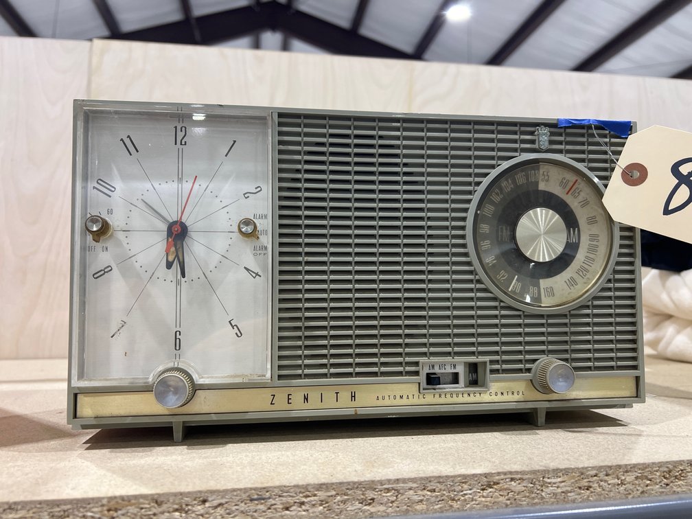 Zenith Clock Radio