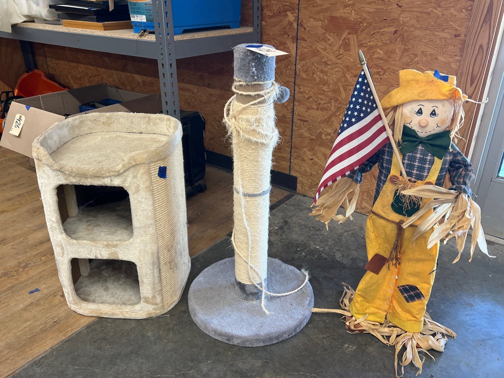 3 Pcs - 3-Tiered Cat House - Cat Scratching Post - Scarecrow
