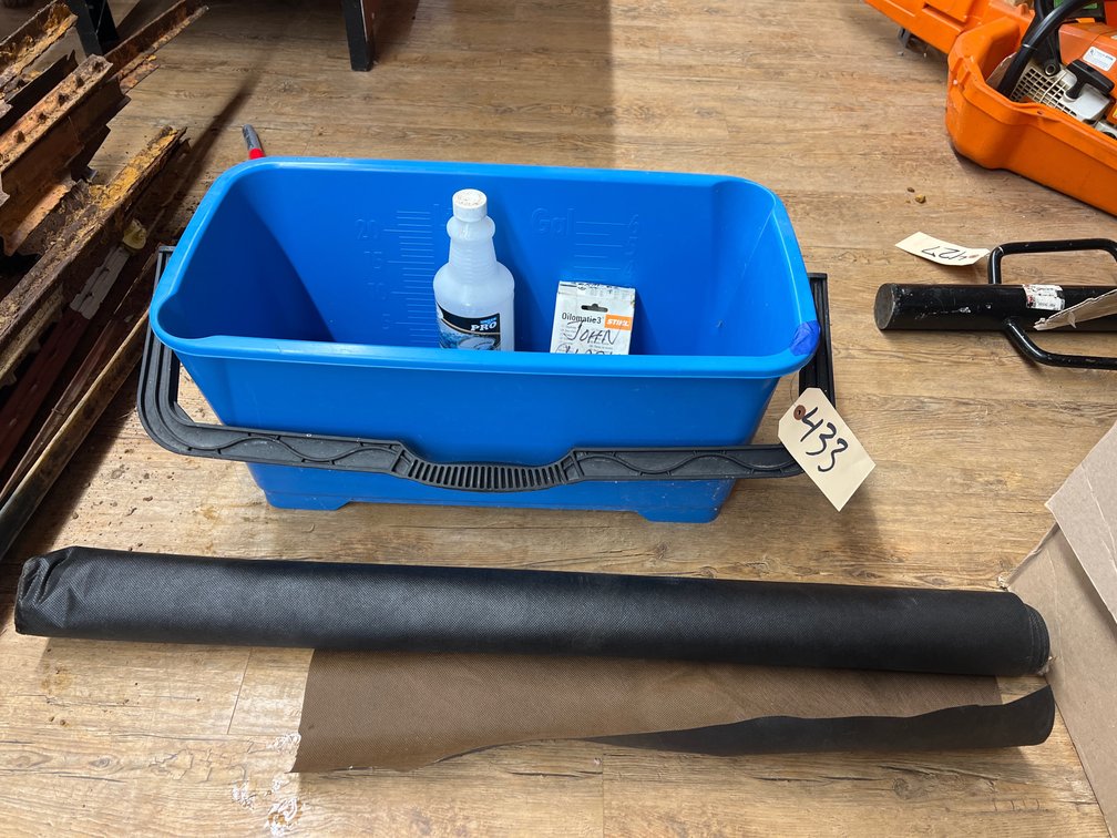 Roll Vinyl - Stihl Oilmatic 3 Chain in Plastic Bin