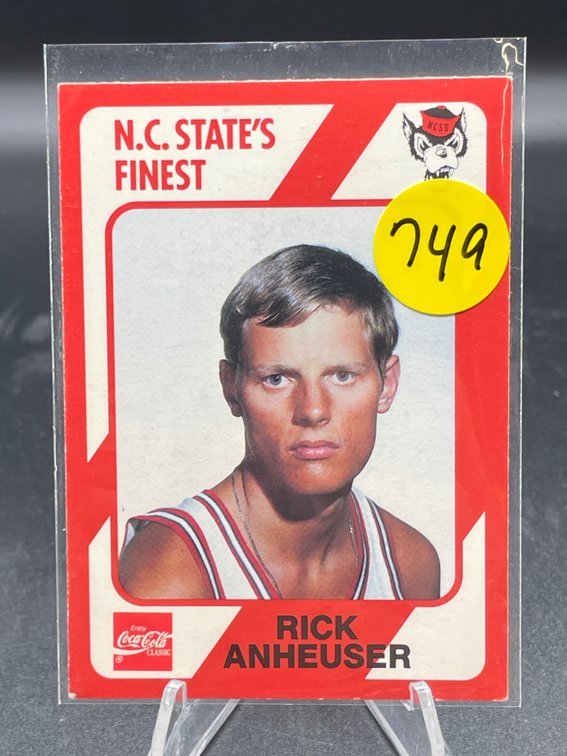 1989 COLLEGIATE COLLECTION NORTH CAROLINA #89 RUSTY CLARK RED BORDER RC NM-MNT