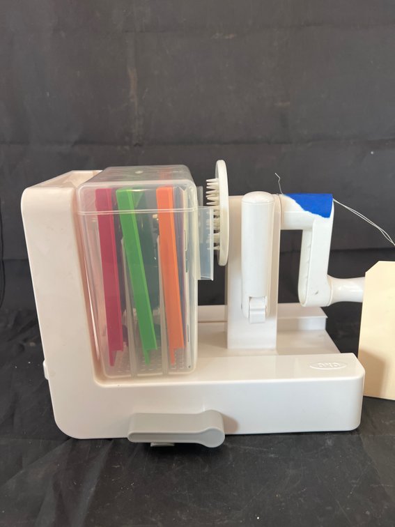 Oxo Spiralizer w/Blades in Case