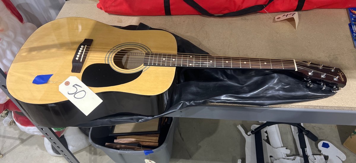 Fender Squire Acoustic Guitar w/Soft Case