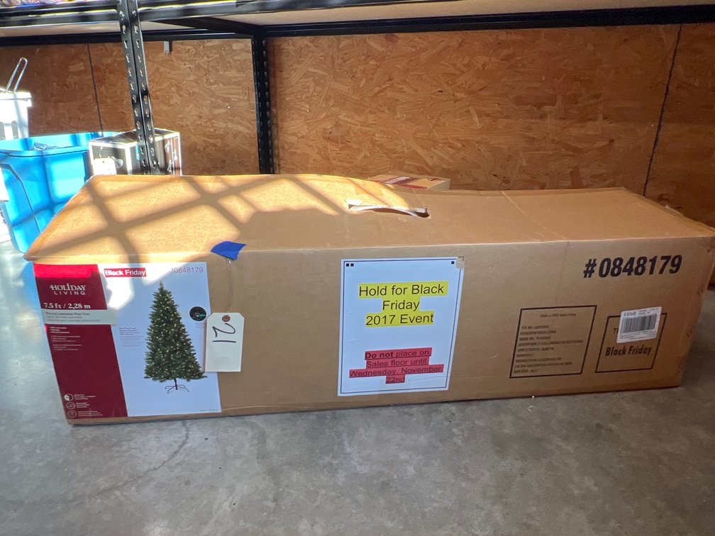 7-1/2ft Christmas Tree in box