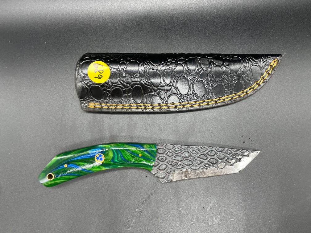 Fixed Blade Knife w/Leather Sheath