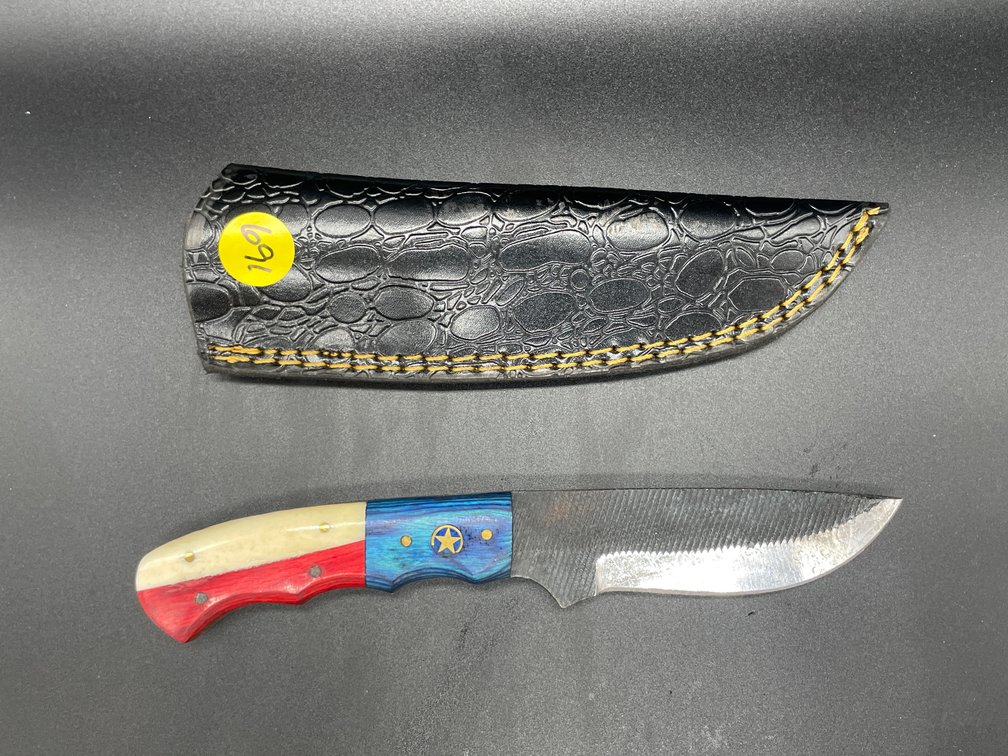 Fixed Blade Knife w/Leather Sheath