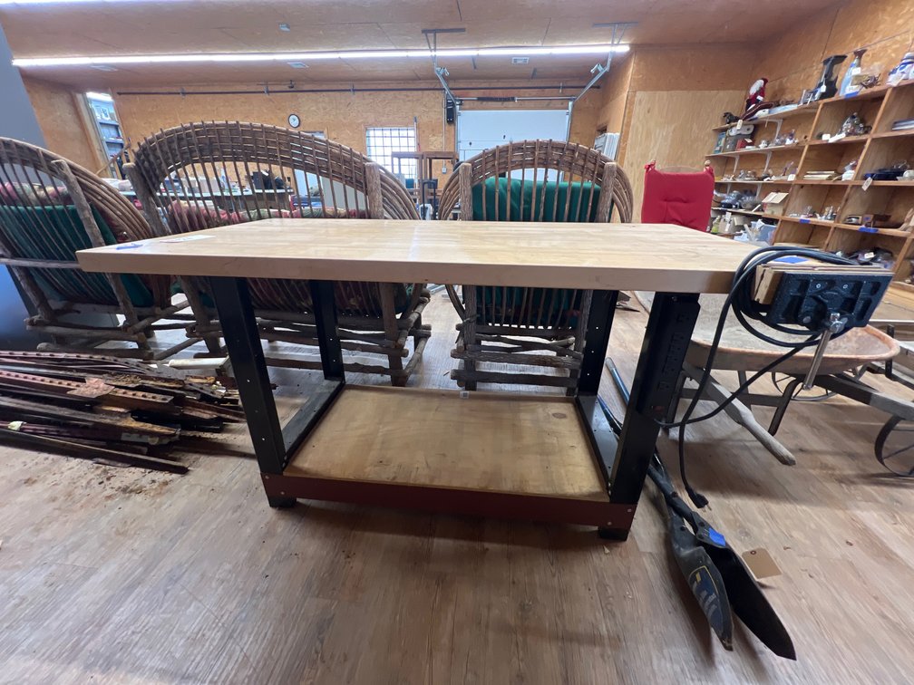 Work Bench w/Vise & Power Strip 60"L x 30"W x 34"H